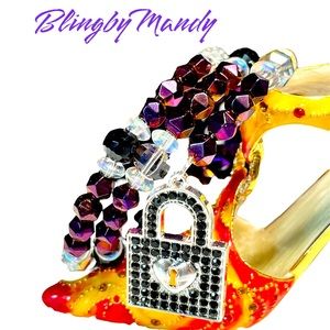 🎈🌷Cuff style handcrafted wired bracelet with lock charm